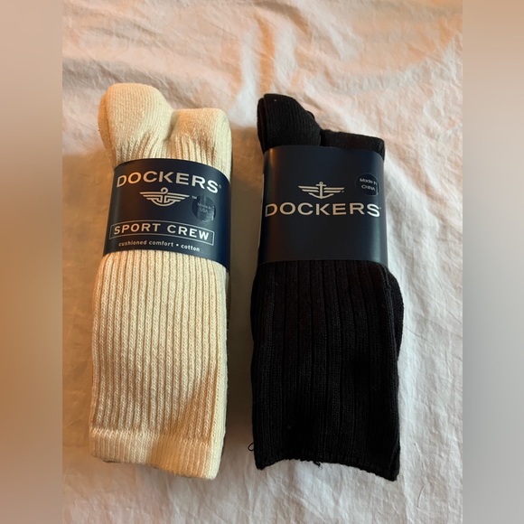 Dockers Men's 6 Pairs of Socks: 3 Pair Khaki & 3 Pair Navy Size 8-12 NWT - Picture 1 of 4